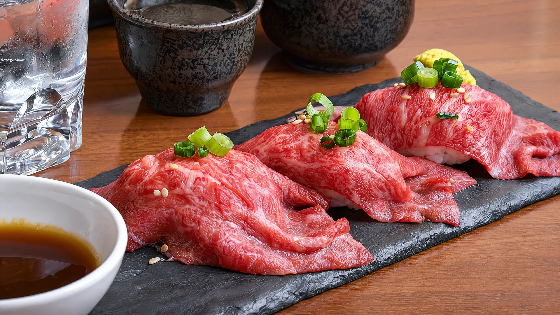 店舗掲載写真の肉のお寿司